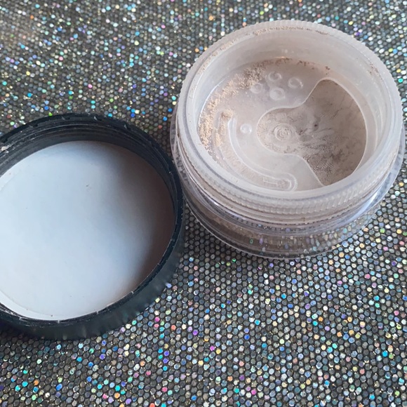 bareMinerals ORIGINAL FOUNDATION 🐱 - Picture 3 of 3